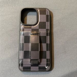 Walli case Wolven Black Checkered Phone Case